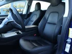 Tesla Model 3 (2022) thumbnail 12