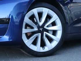 Tesla Model 3 (2022) thumbnail 4