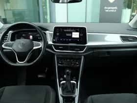 Volkswagen T-Roc (2022) thumbnail 15