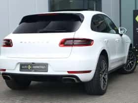 Porsche Macan (2017) thumbnail 2