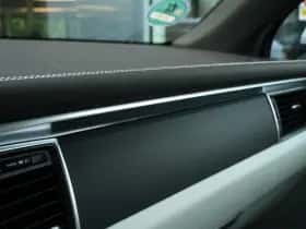 Porsche Macan (2017) thumbnail 37