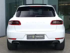 Porsche Macan (2017) thumbnail 9