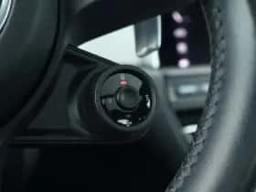 Porsche Macan (2020) thumbnail 32