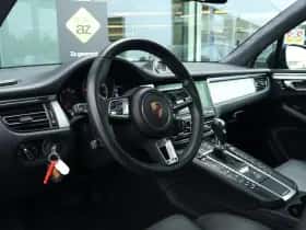 Porsche Macan (2020) thumbnail 35