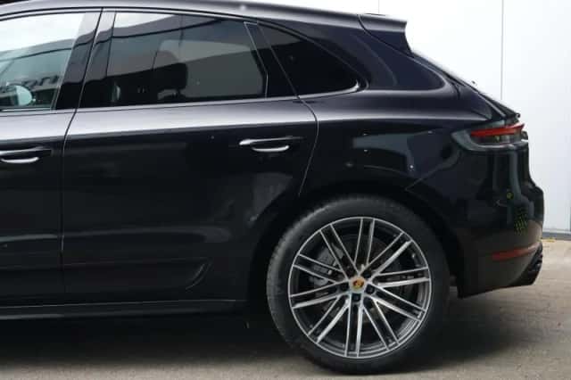 Porsche Macan (2020) thumbnail 5