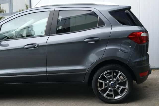Ford EcoSport (2016) thumbnail 5