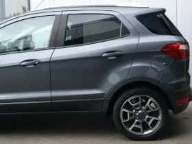 Ford EcoSport (2016) thumbnail 5