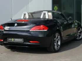 BMW Z4 (2011) thumbnail 2