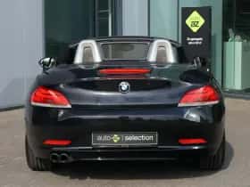 BMW Z4 (2011) thumbnail 12