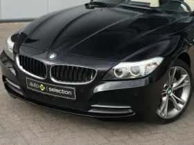 BMW Z4 (2011) thumbnail 3
