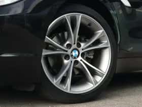 BMW Z4 (2011) thumbnail 4