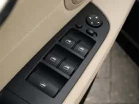 BMW Z4 (2011) thumbnail 37