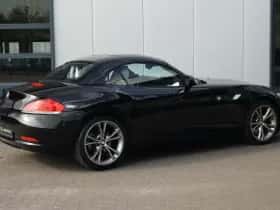 BMW Z4 (2011) thumbnail 38