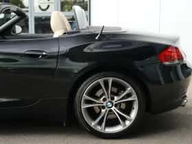 BMW Z4 (2011) thumbnail 6