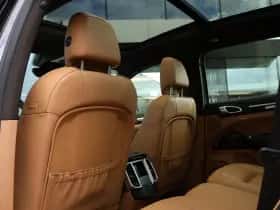 Porsche Cayenne (2017) thumbnail 22