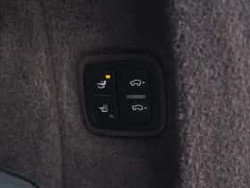 Porsche Cayenne (2017) thumbnail 42