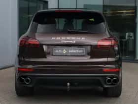 Porsche Cayenne (2017) thumbnail 10