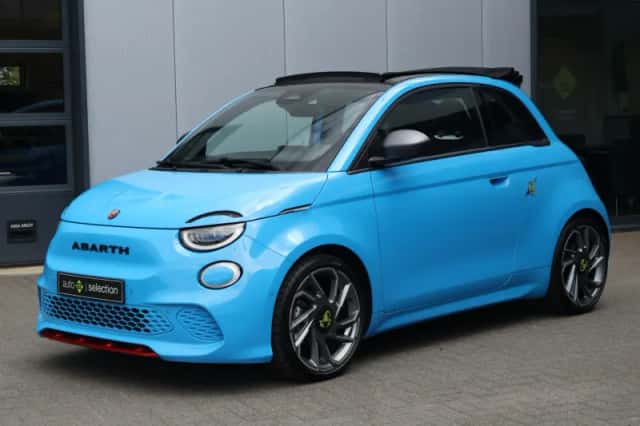 Fiat 500C (2024) thumbnail 4