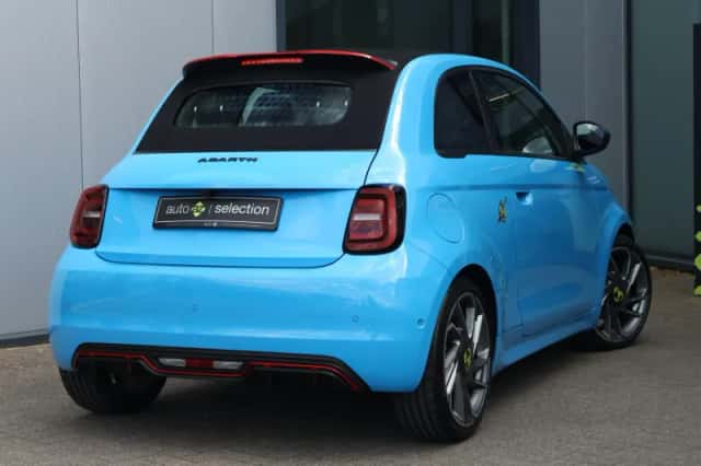 Fiat 500C (2024) thumbnail 5