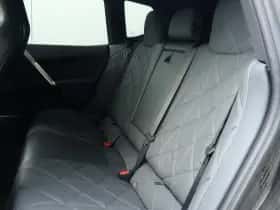 BMW iX (2021) thumbnail 11