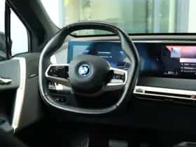 BMW iX (2021) thumbnail 13