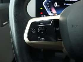 BMW iX (2021) thumbnail 15