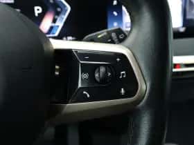 BMW iX (2021) thumbnail 16