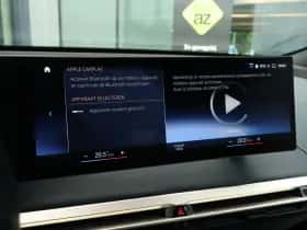 BMW iX (2021) thumbnail 23