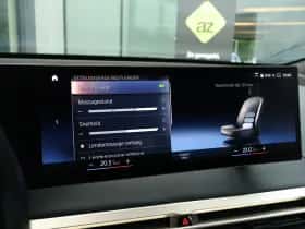 BMW iX (2021) thumbnail 24