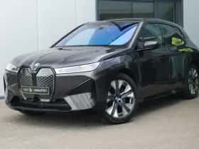 BMW iX (2021) thumbnail 4