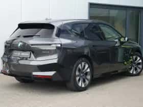 BMW iX (2021) thumbnail 5