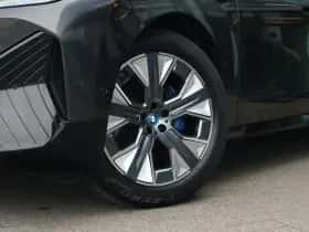BMW iX (2021) thumbnail 7