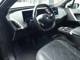 BMW iX (2021) thumbnail 9
