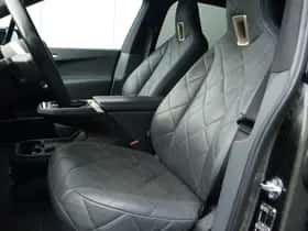 BMW iX (2021) thumbnail 10