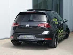 Volkswagen Golf (2019) thumbnail 2
