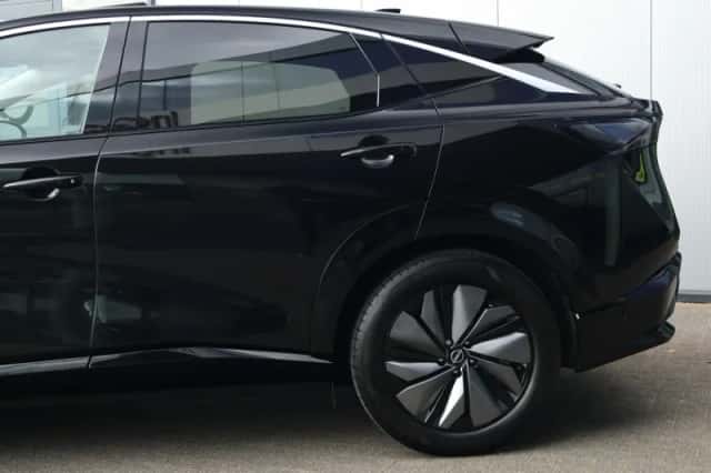 Nissan Ariya (2022) thumbnail 6