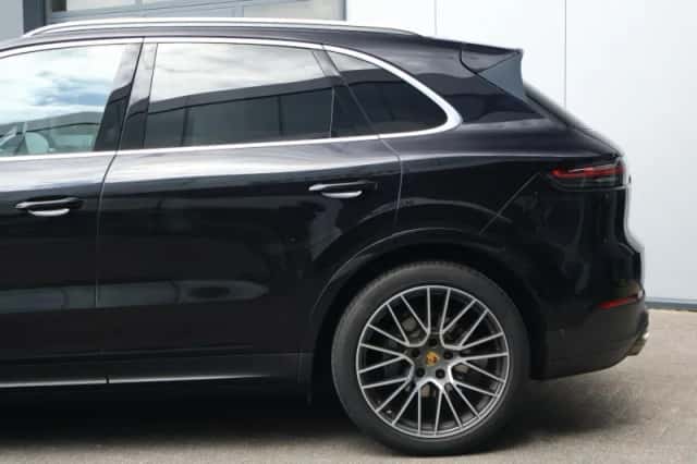 Porsche Cayenne (2018) thumbnail 5