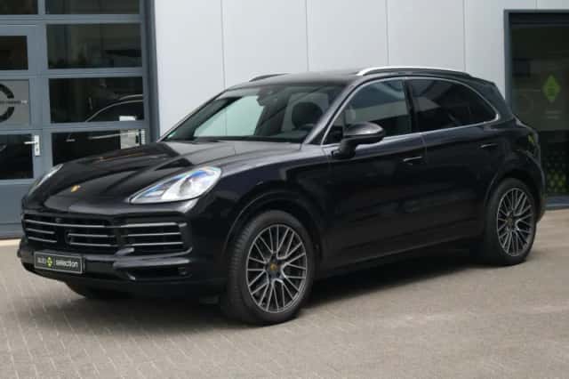 Porsche Cayenne (2018) thumbnail 6