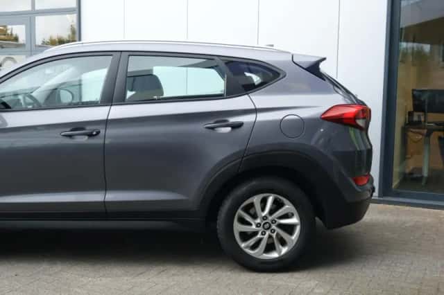 Hyundai Tucson (2015) thumbnail 6