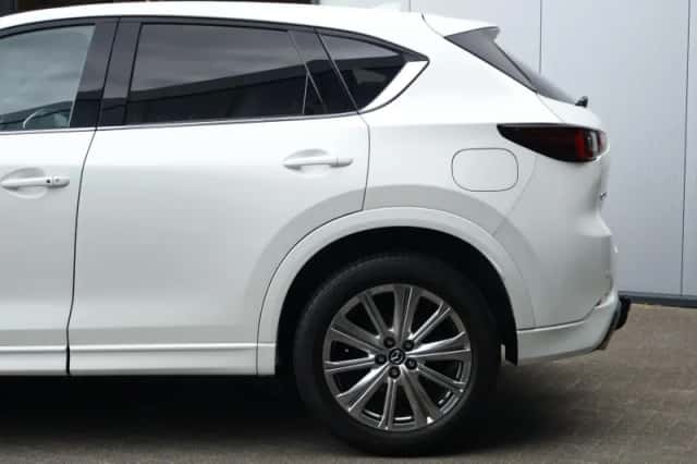 Mazda CX-5 (2023) thumbnail 5