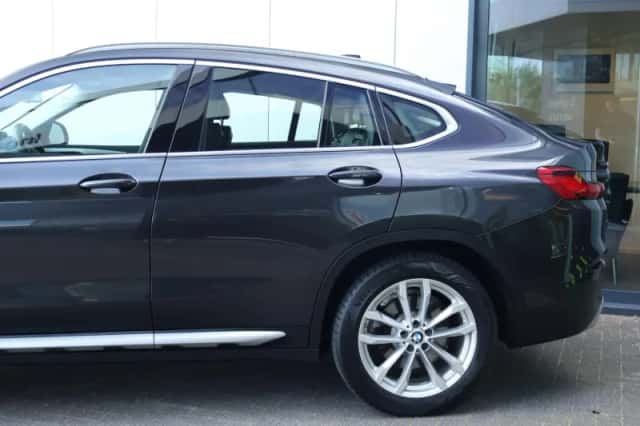 BMW X4 (2020) thumbnail 3