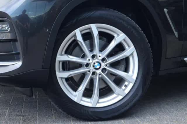 BMW X4 (2020) thumbnail 4
