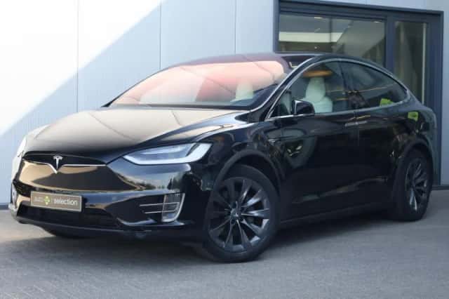 Tesla Model X (2017) thumbnail 6