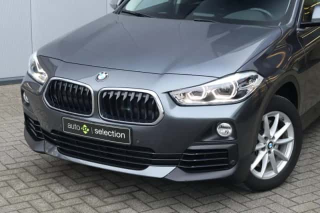 BMW X2 (2018) thumbnail 3