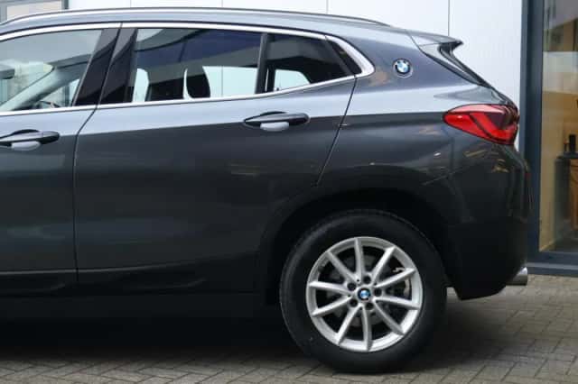 BMW X2 (2018) thumbnail 5