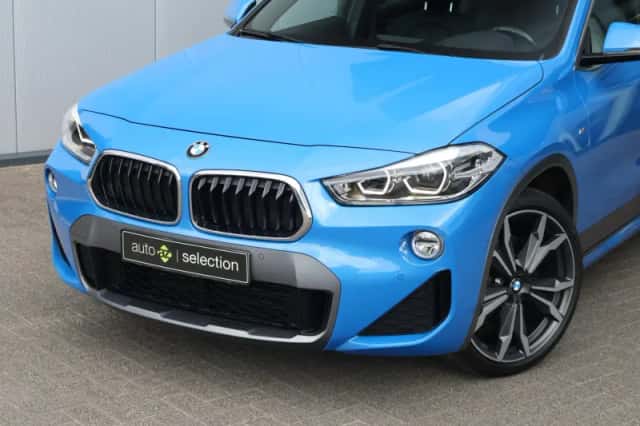 BMW X2 (2018) thumbnail 3