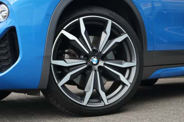 BMW X2 (2018) thumbnail 4