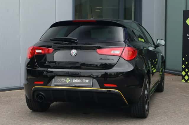 Alfa Romeo Giulietta (2020) thumbnail 2