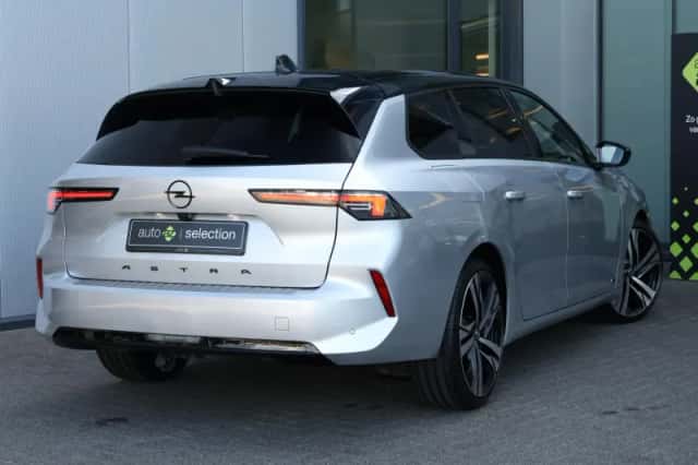 Opel Astra (2023) thumbnail 2