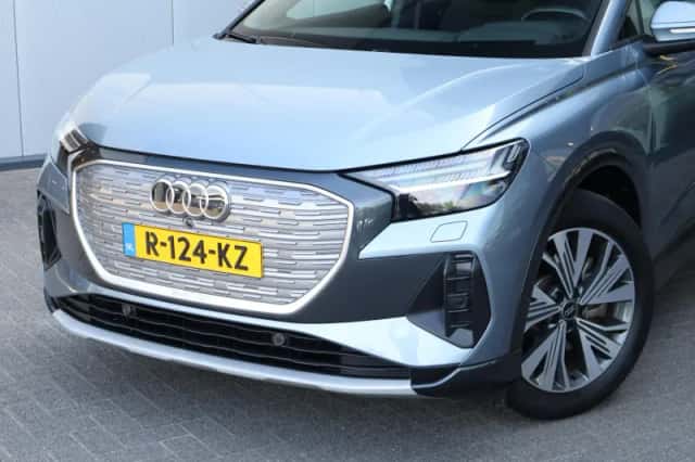 Audi Q4 e-tron (2022) thumbnail 4